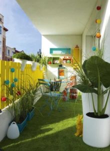 Balcón césped artificial